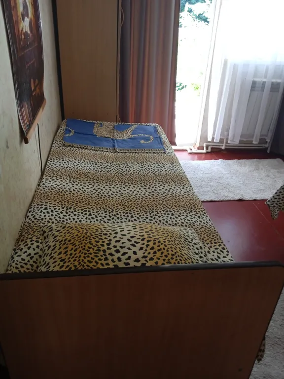 Домик с видом на лес и на море