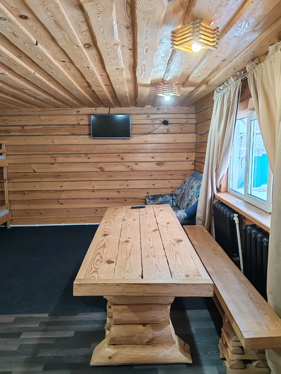 Первый этаж - студия в двух этажном доме