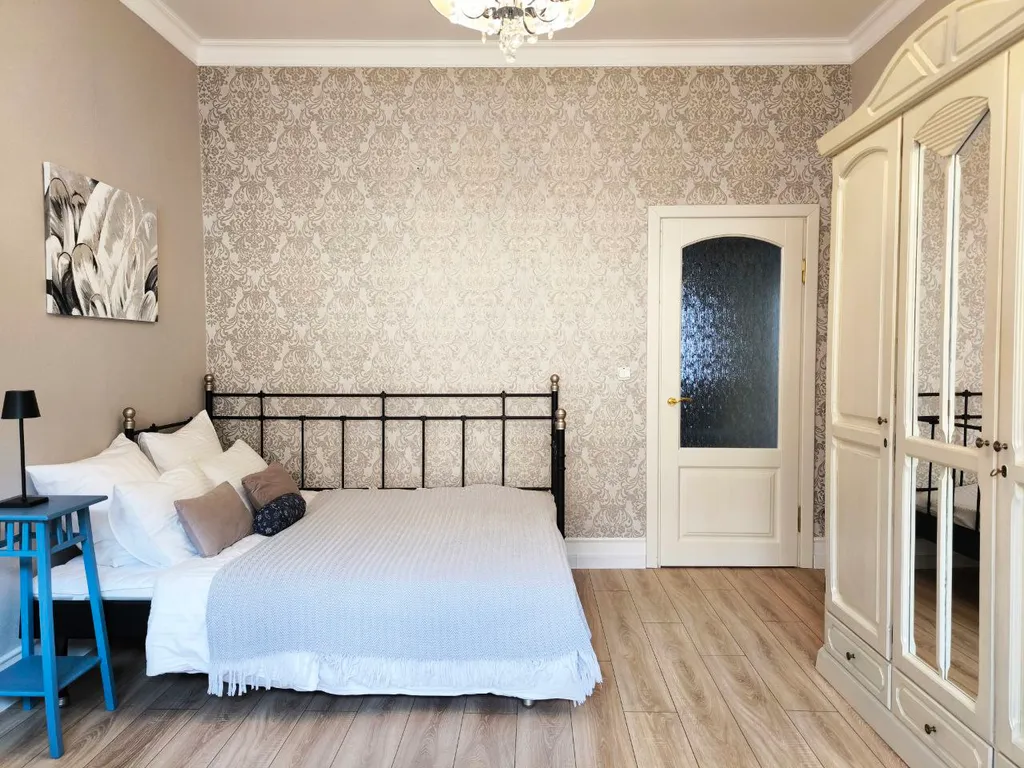 Квартира Квартира профессора в центре  у парка Луизы — Калининград