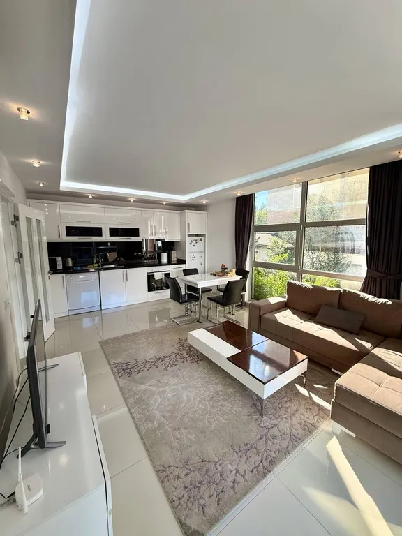 Квартира в центре со своим бассейном у пляжа Клеопатра