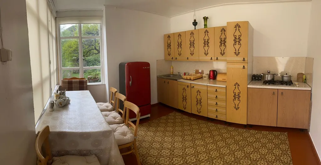 Домик на берегу реки Кара-Койсу