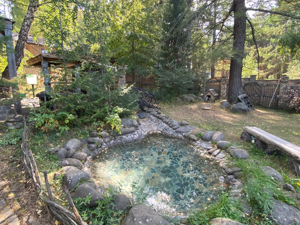 Дом с прудом у леса с хвойным оазисом в 3 км от ГЛЦ Абзаково до 8 гос.