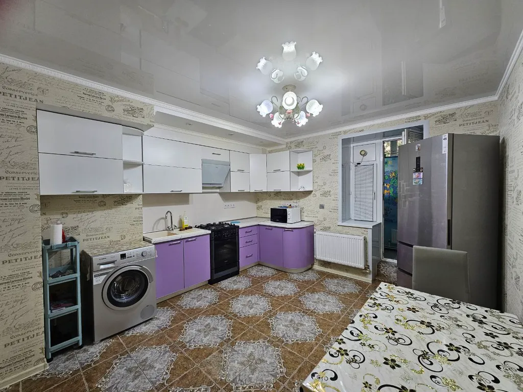 Двухкомнатная Квартира в центре Лимана