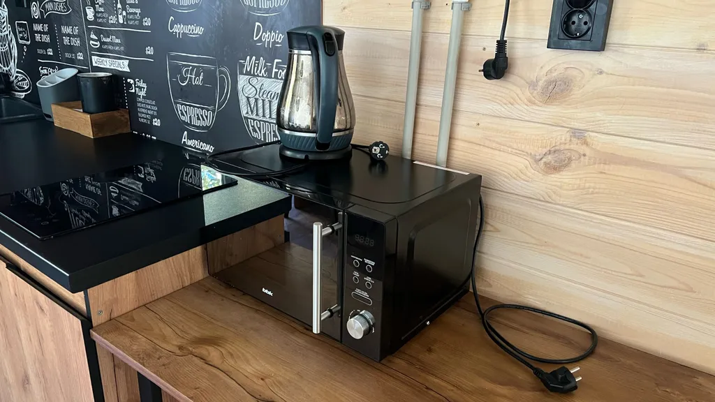 Уютный коттедж на большую компанию в лесу