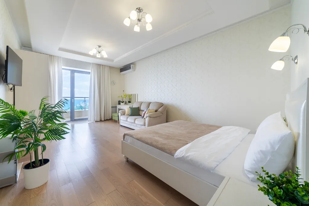 Роскошная идеал квартира с двумя террасами, тремя санузлами и бассейн