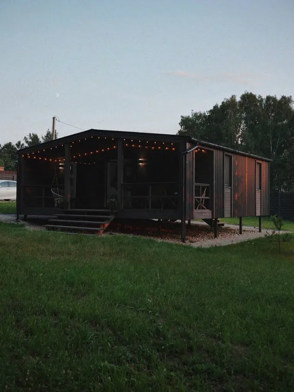 Коттедж Современный уютный дом с видом на лес — аренда посуточно в Орёл