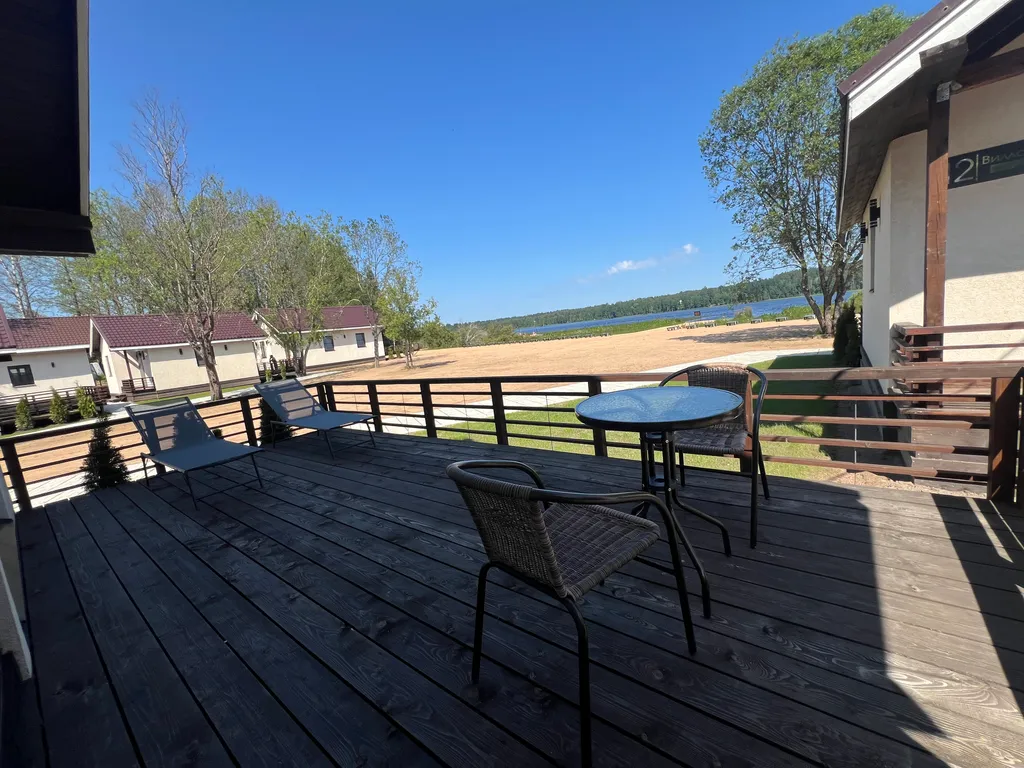 Коттедж Современный и уютным домик на берегу озера — Правдино