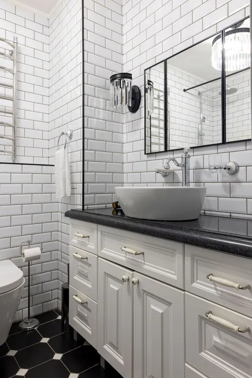 Духкомнатная квартира рядом с метро Электросила