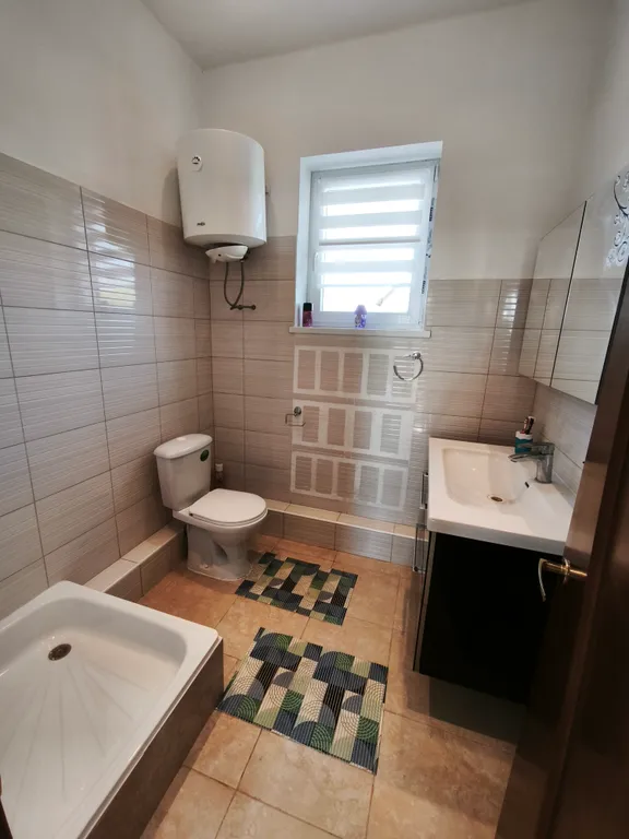 Домик на море