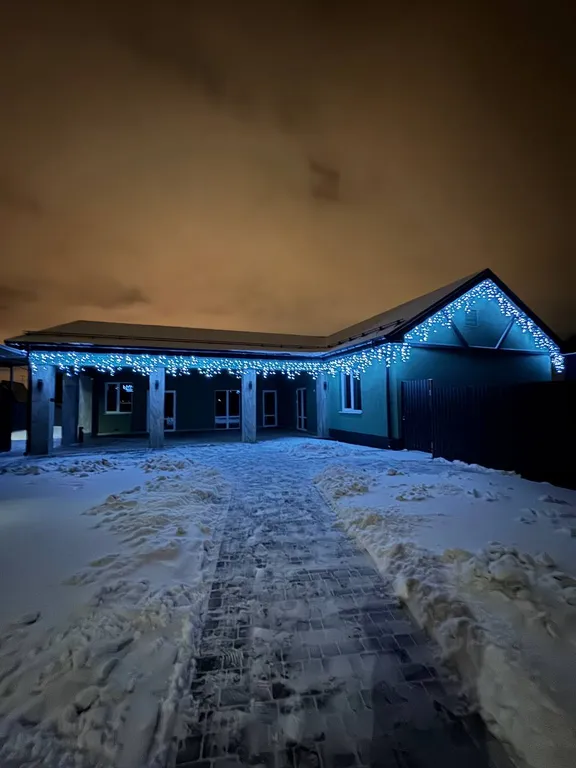 Новый стильный уютный коттедж вблизи от города