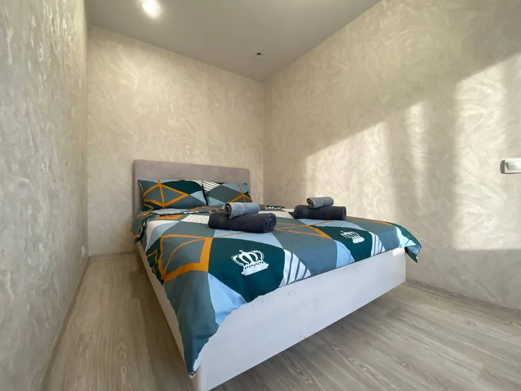 Солнечная двушка с новым ремонтом рядом с театром Чехова