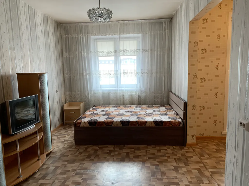 Квартира Квартира Однокомнатная через дорогу от набережной реки Кача — Красноярск