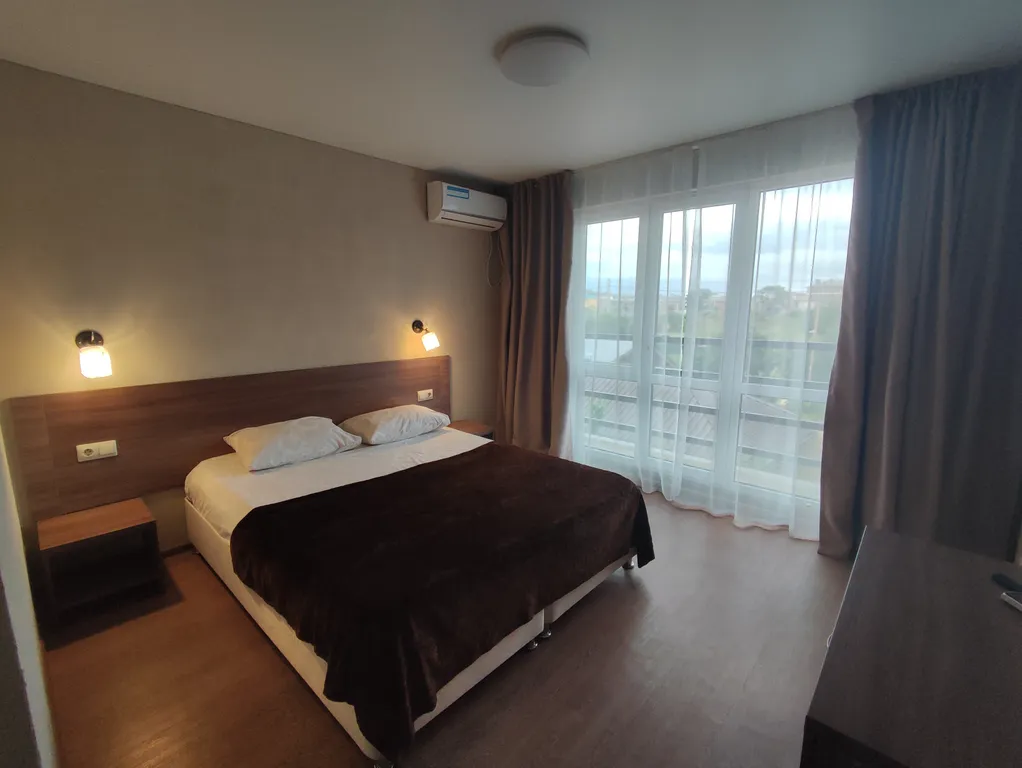 Дом у моря с бассейном