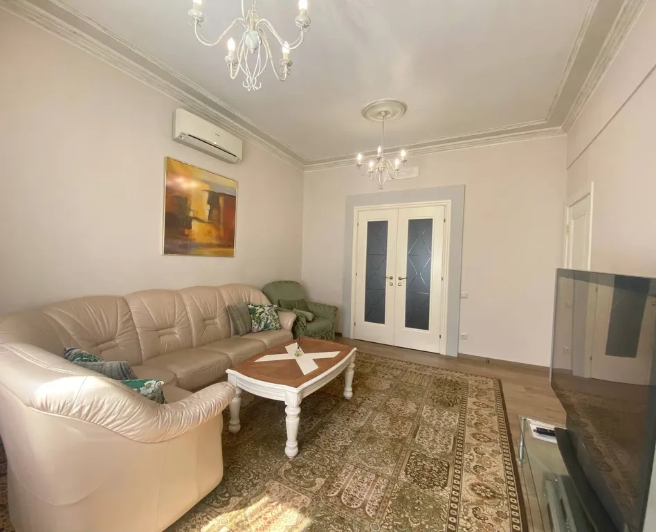 Квартира 4-комнатные апартаменты в центре города с видом на проспект — Минск