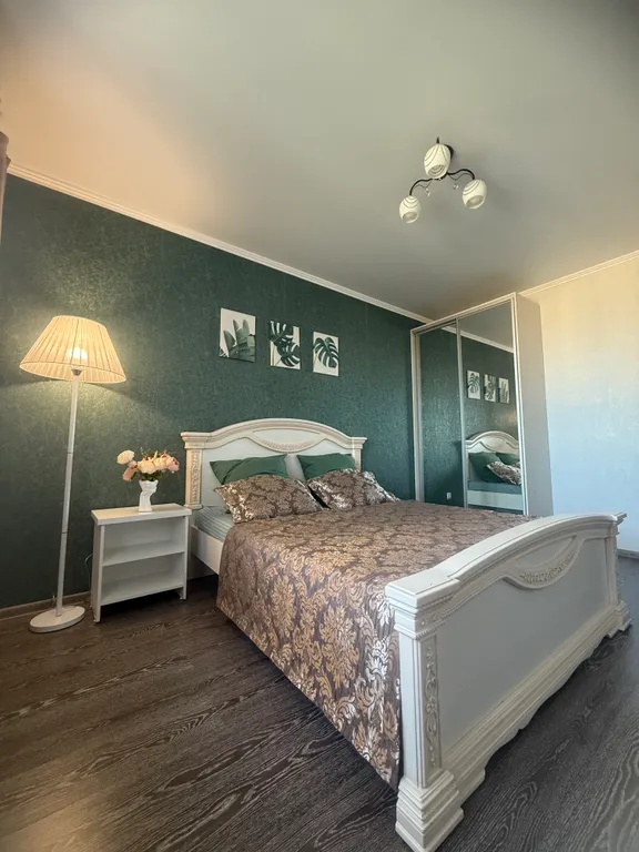 Уютные семейная квартира в центре города с удобной парковкой — аренда посуточно в Барнаул