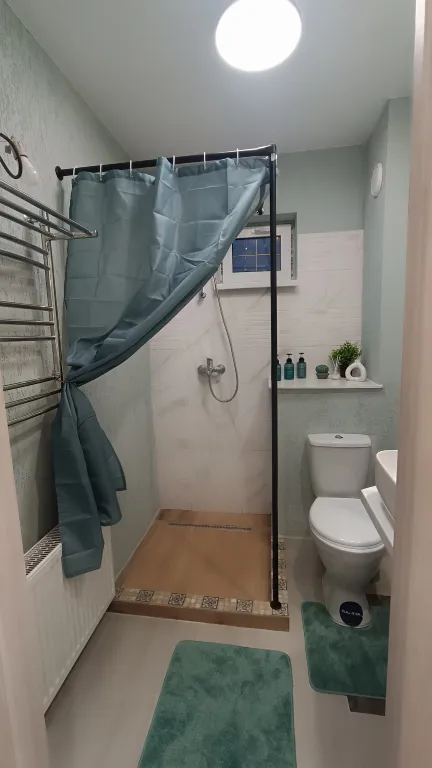 Большой уютный дом с камином