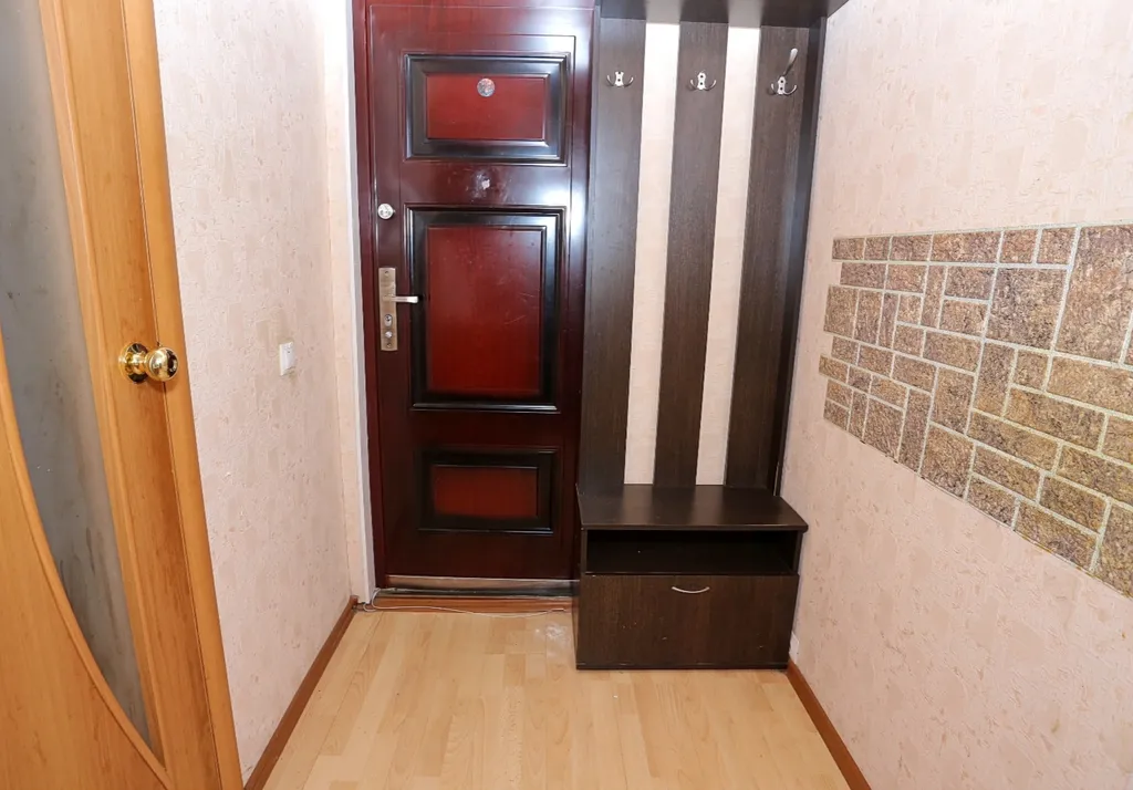 Студия напротив жд вокзала