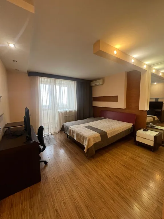 Красивая большая дизайнерская квартира около Чаши и центра