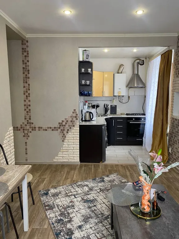 Трехкомнатная квартира у стадиона