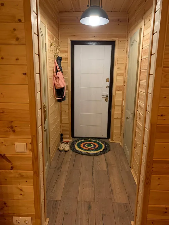 Домик с видом на лес