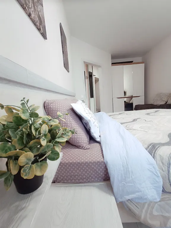 Современная квартира с огромной лоджией в новом доме