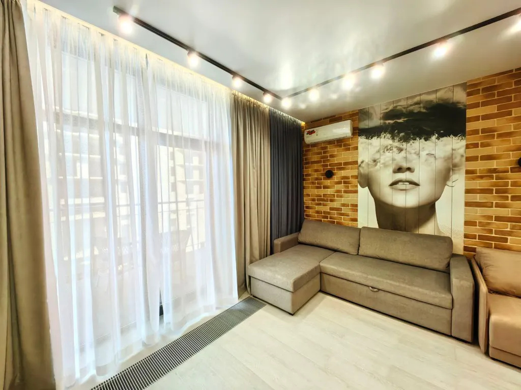 Дизайнерская студия с видом на море