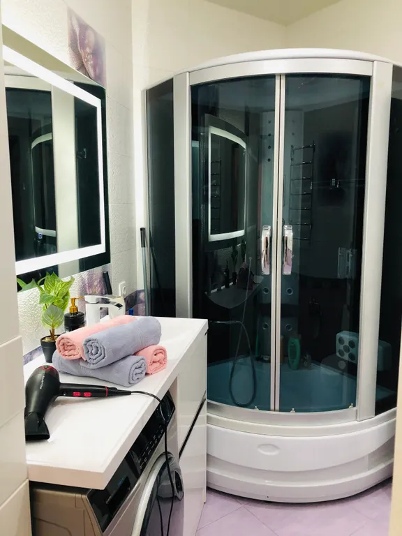 Уютна двухкомнатная квартира с видом на море