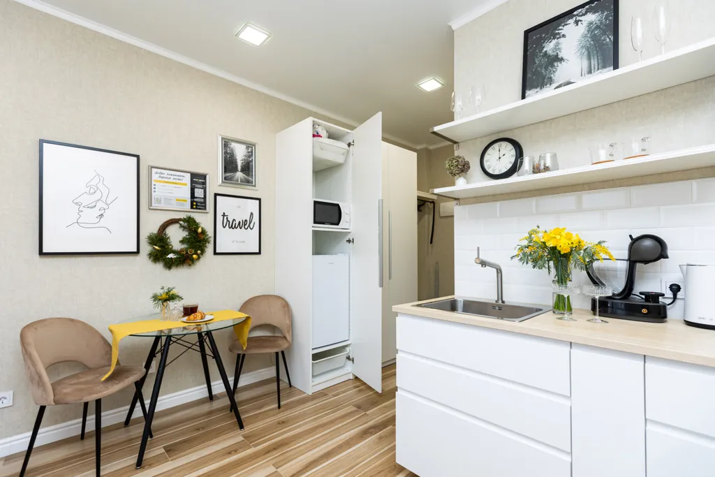 Студия с видом на рассвет в горах, с кухней и балконом