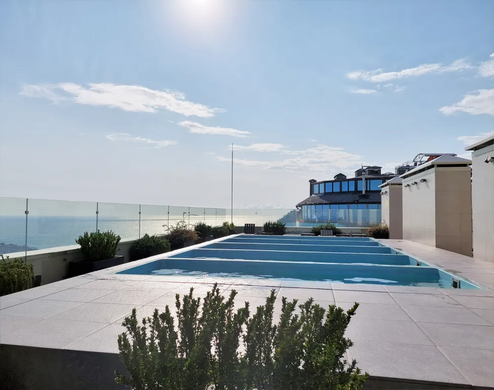 Дизайнерские апартаменты в центре города