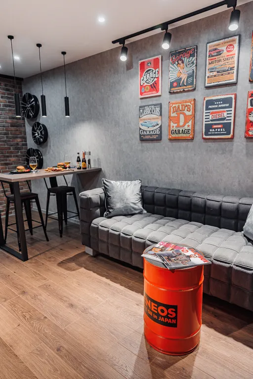 Апартаментs Гараж - холостяцкий люкс в самом центре