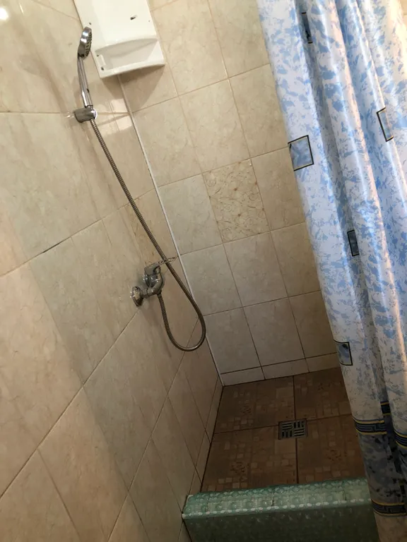 Номер на троих со всеми удобствами