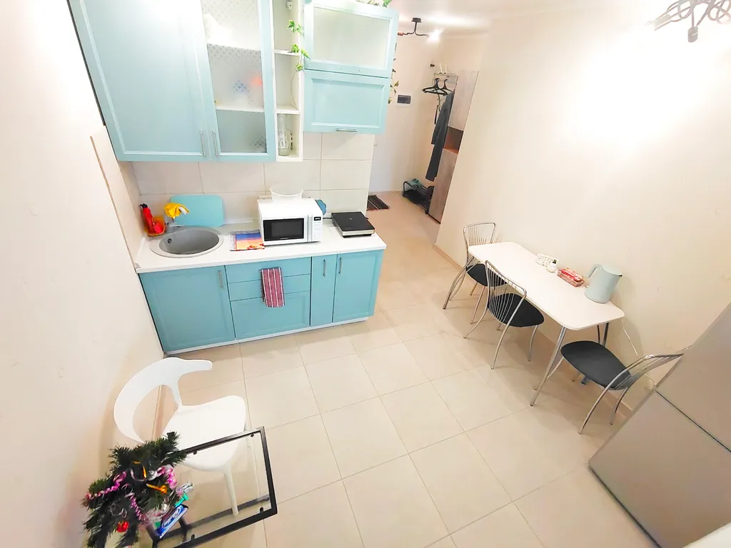 Светлая квартира с видом на рощу