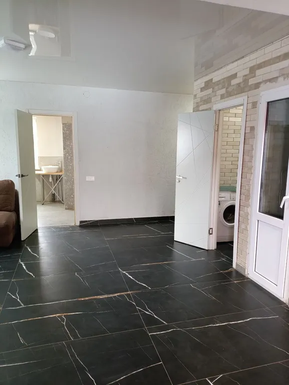 Уютный дом у озера