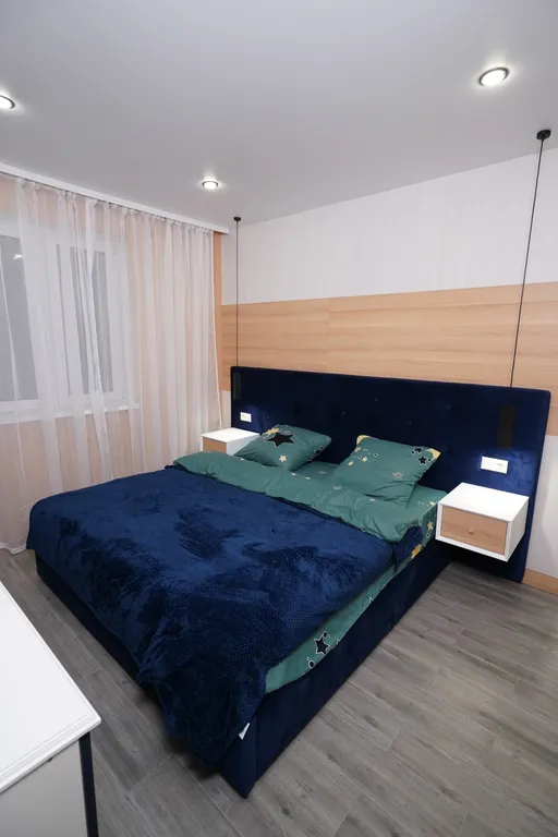 Современный дом у леса