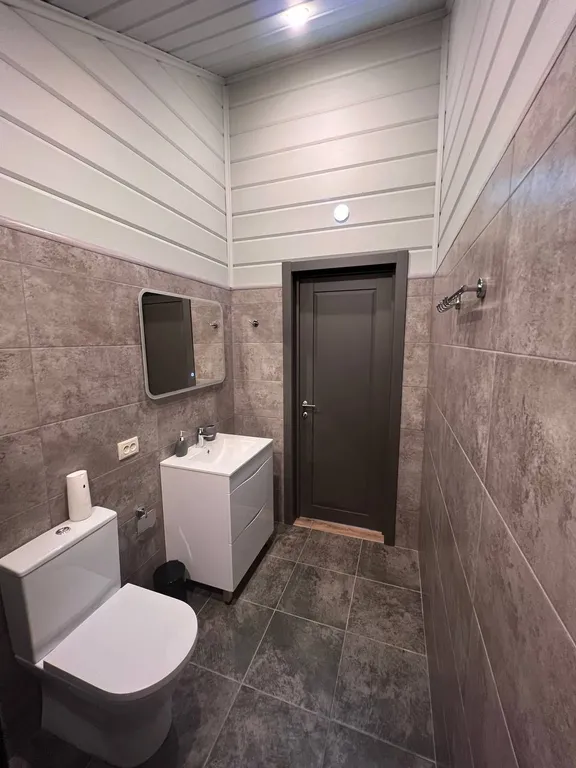 Уютный дом на краю леса