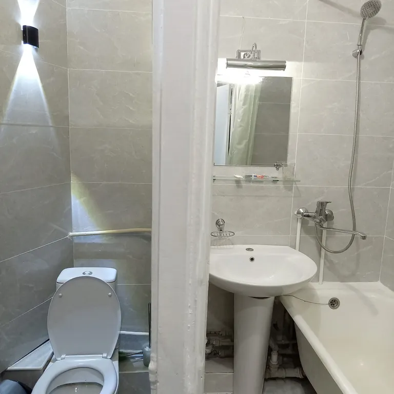 Трехкомнатная квартира 63м в Орбите