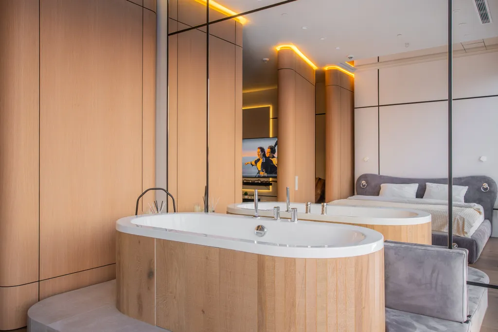 Sky city moscow ванна у окна, закатная сторона, premium дизайн