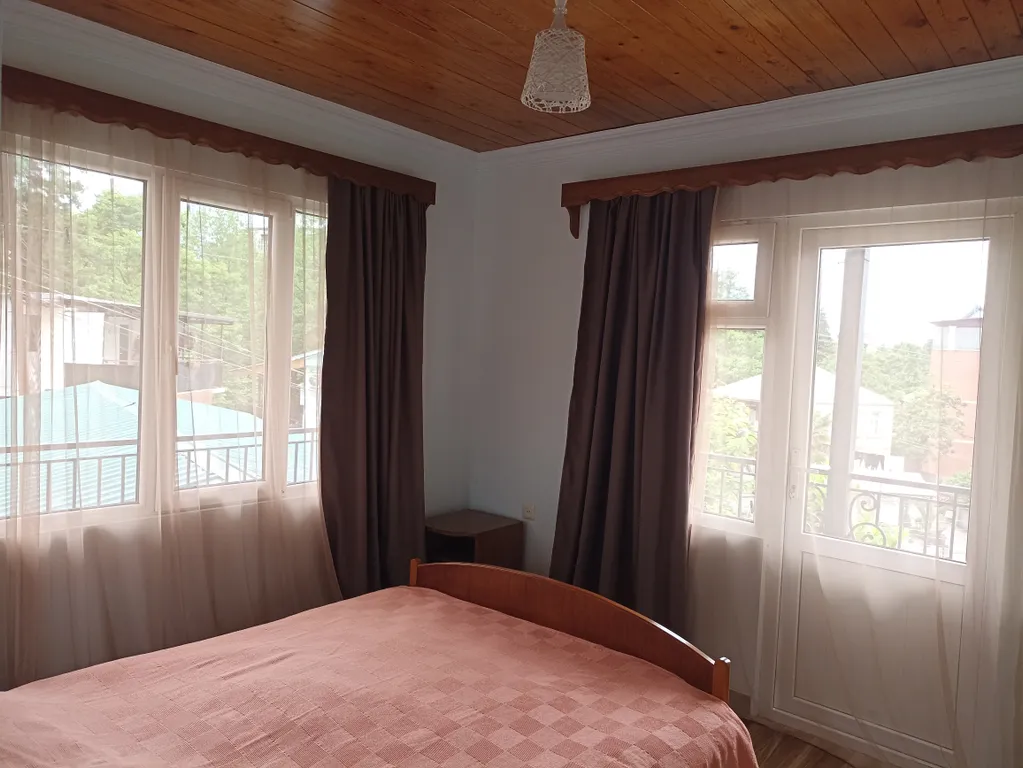 Уютные апартаменты Levan White house