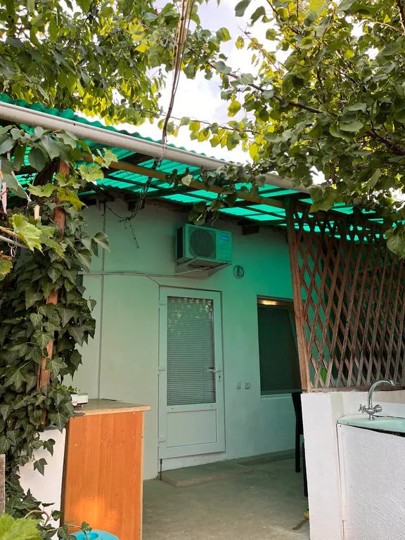 Коттедж Домик с двориком в центре — Судак