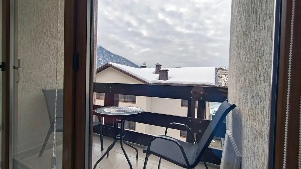 Дизайнерский апартамент с двумя спальнями