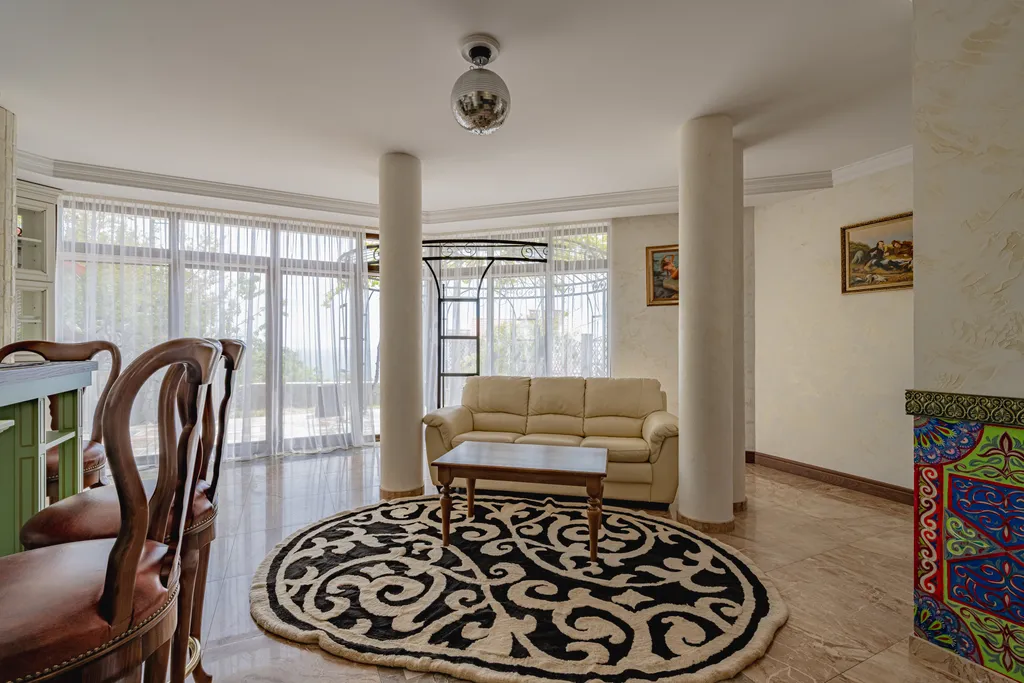 Красивый дом Азазель с сауной и с видом на море и горы