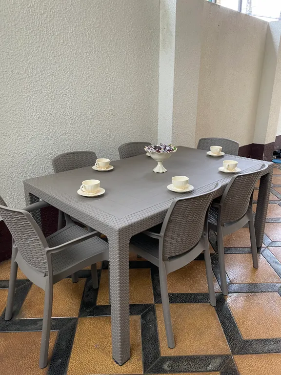 Квартира со своим двором у набережной