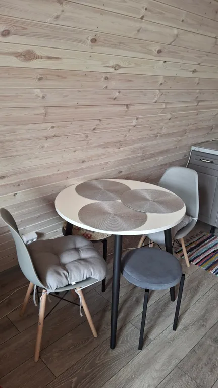 Дом-шалаш на территории частного домовладения