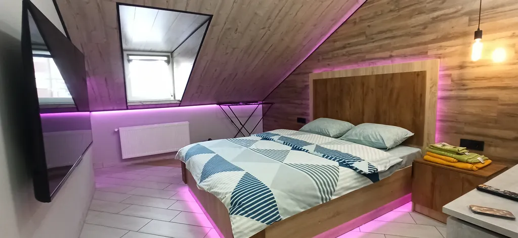 Квартира Уютная современная 1-комнатная квартира мансардного типа — Владикавказ