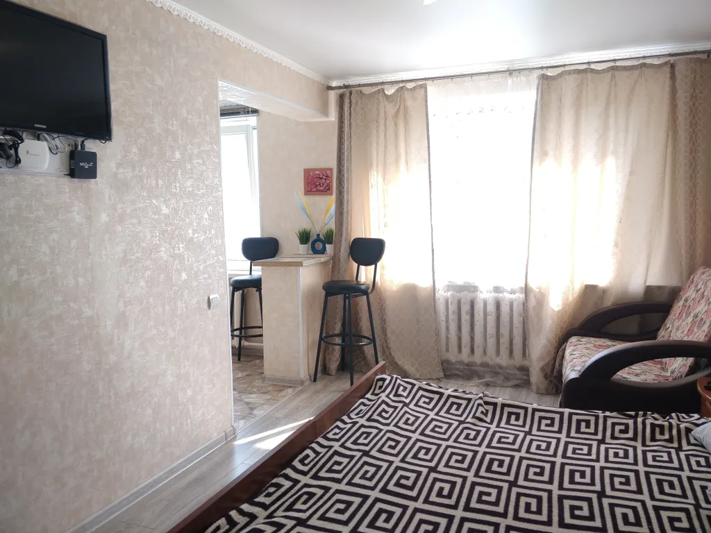 Квартира-студия с новым ремонтом и техникой