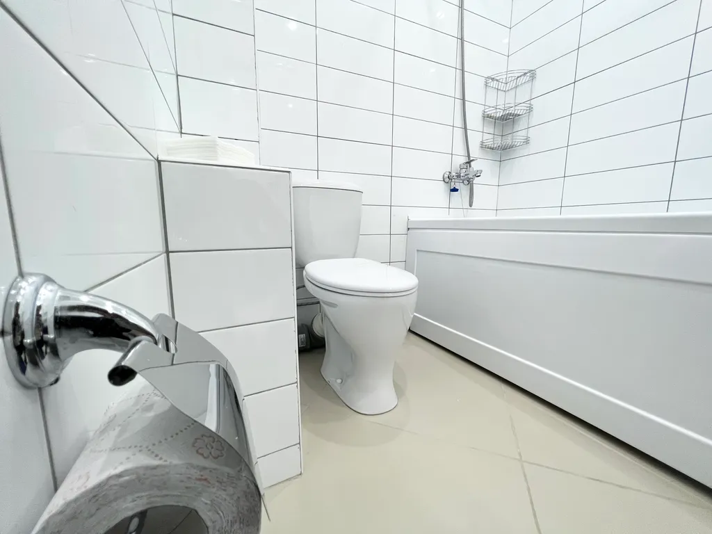 Комфортабельная 2-к квартира в новом доме в центре города