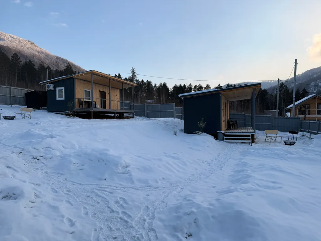 Уютные бунгало с видом на горы Алтая