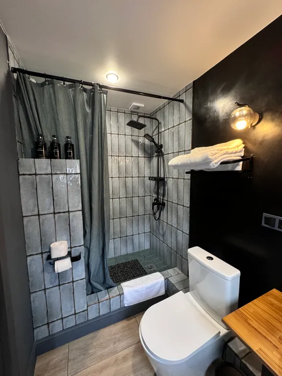 целый дом по цене двухместного номера. бесплатный трансфер до горы