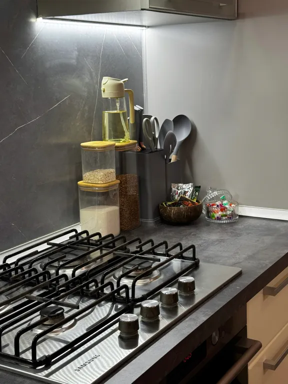 Лоза, центр, тишина