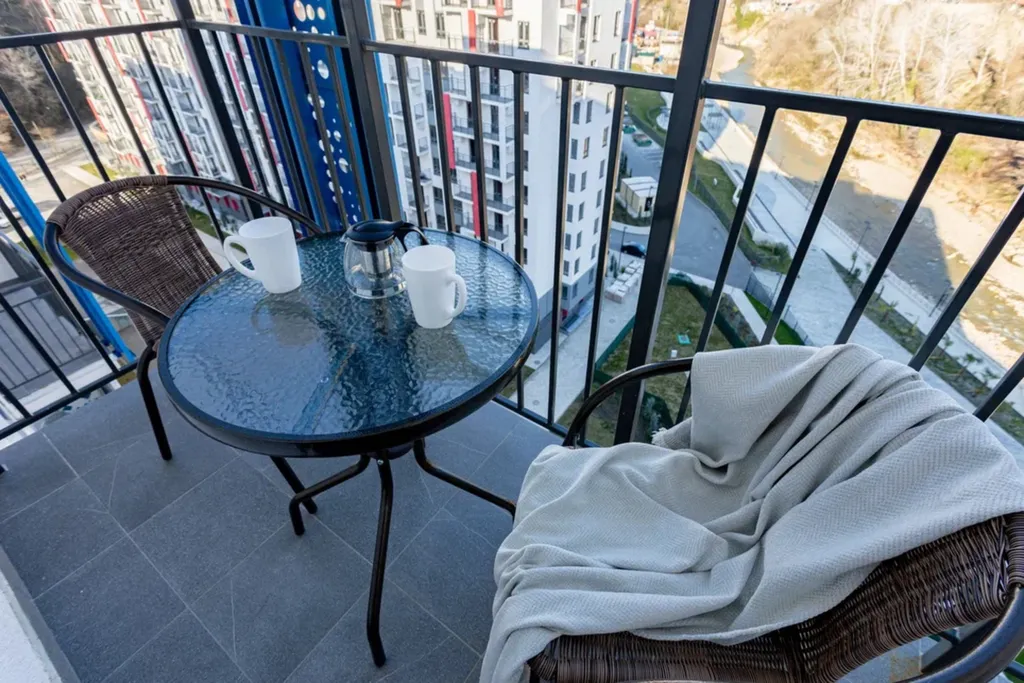 Стильная пятиместная студия в ЖК Летний